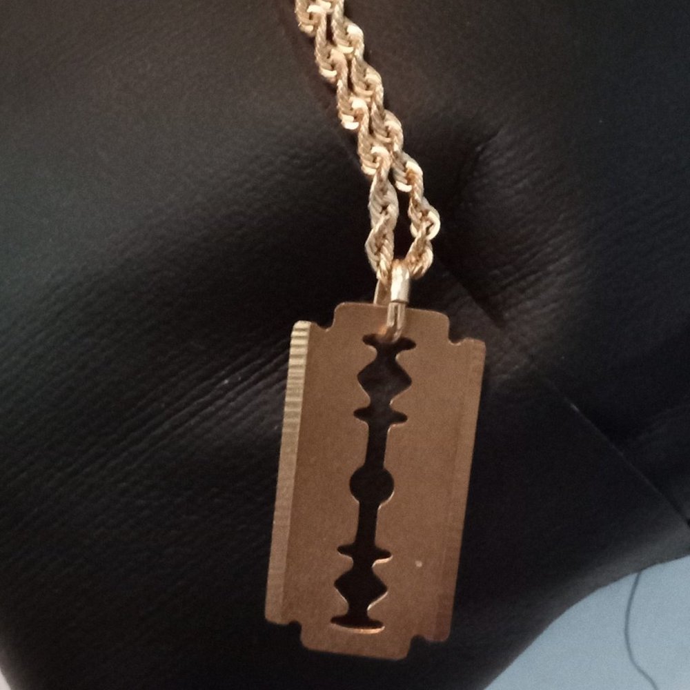 Solid 18k Gold Custom Made Razor Blade Pendant Well Made & 14k Rope Chain